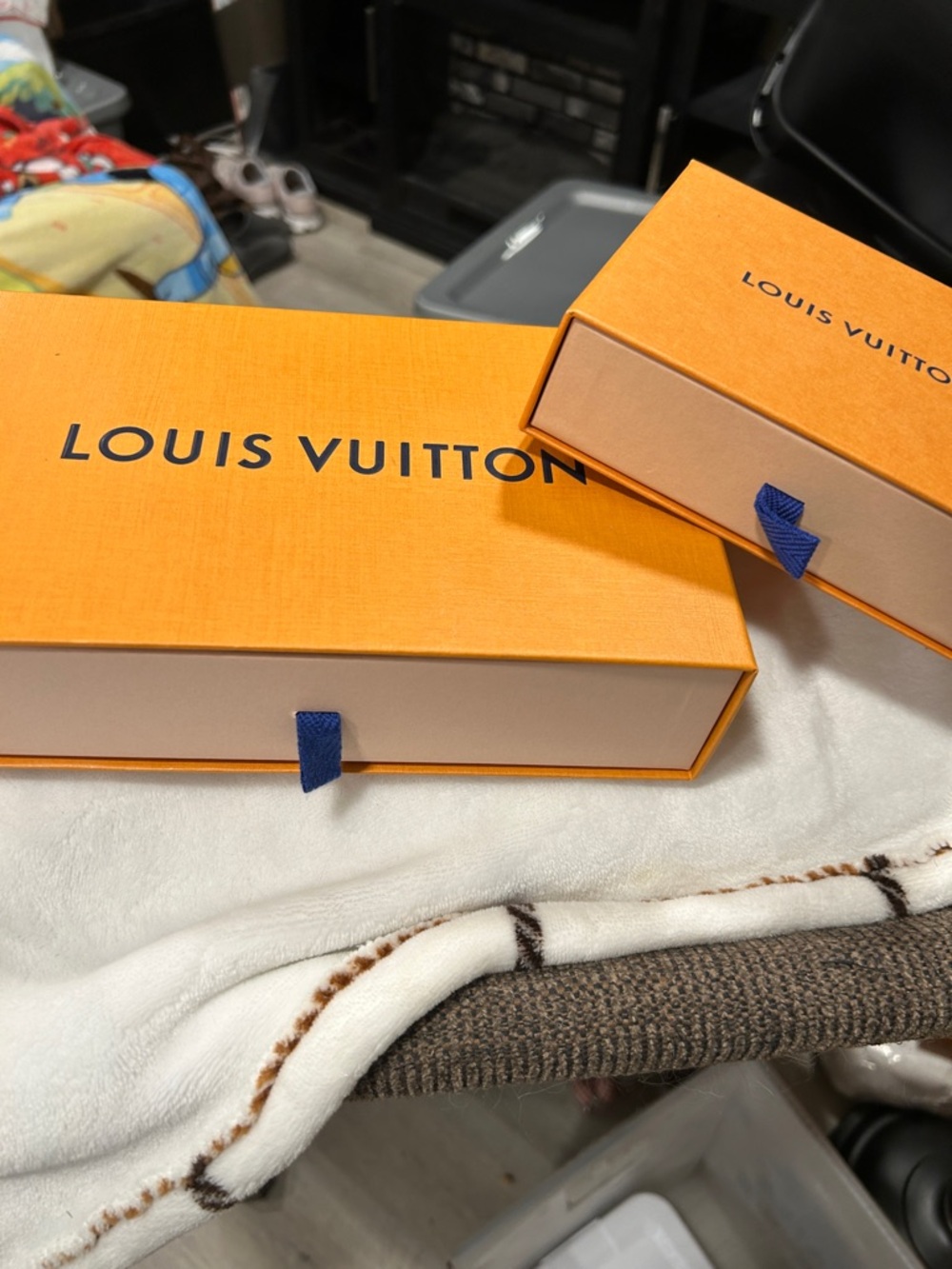 Louis Vuitton Orange Boxes with Beige Dust Bags - Picture 2 of 5